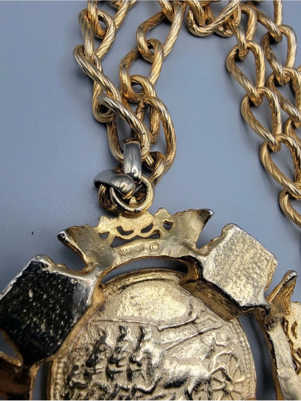 NAPIER Rare Double-Sided Gold Coin Medallion Pendant Necklace - Picture 6 of 6
